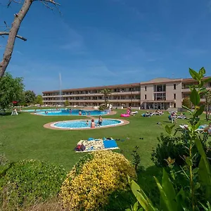 Hotel Golf, Pals